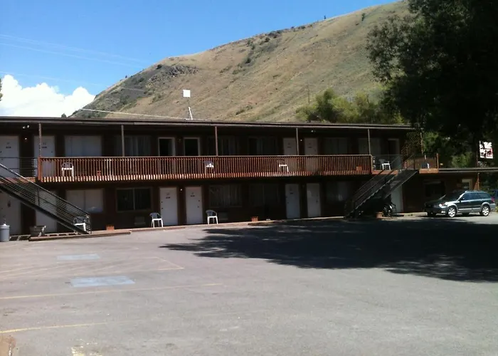 Teton Gables Motel 3*