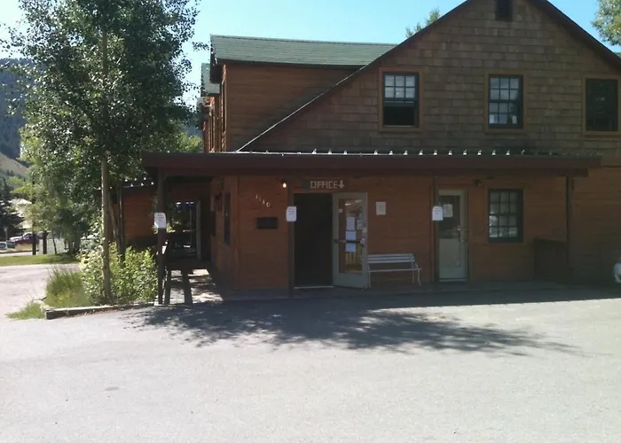 Teton Gables 3*